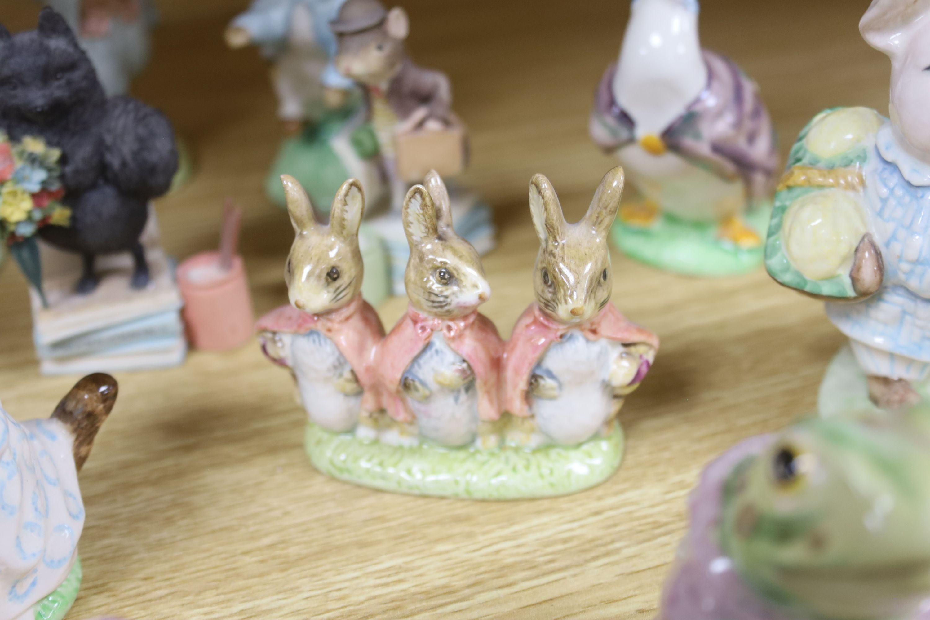 Ten Beswick Beatrix Potter characters and five similar